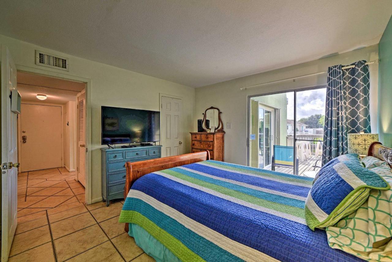 Breezy Corpus Christi Condo With Deck And Fishing Dock Exterior foto