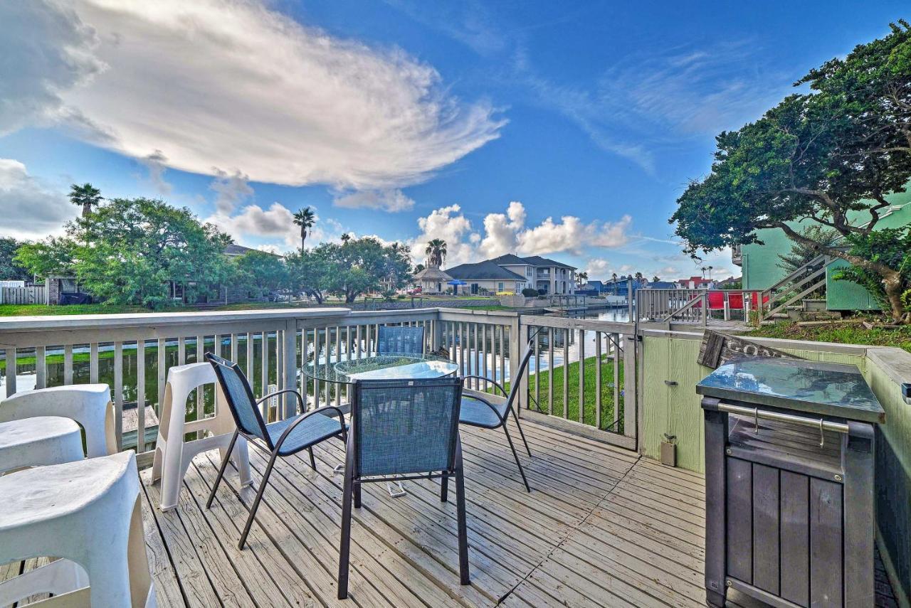 Breezy Corpus Christi Condo With Deck And Fishing Dock Exterior foto